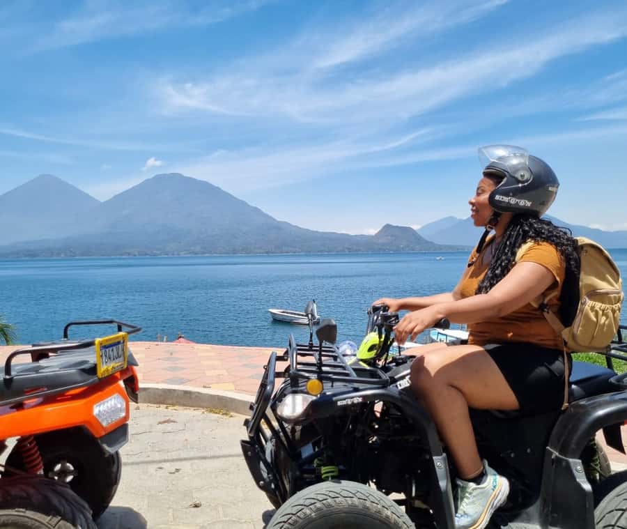 Panajachel: Lake Atitlán Sunset Tour - Santa Catarina Palopó, weaving and a short town visit