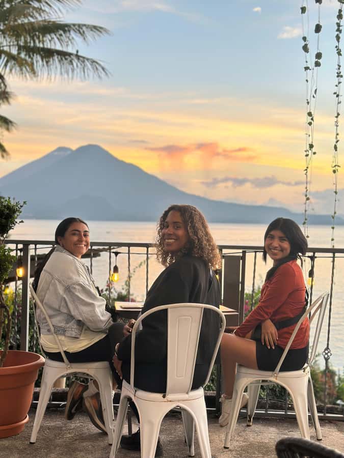Panajachel: Lake Atitlán Sunset Tour - Sunset at Café Flor in Panajachel