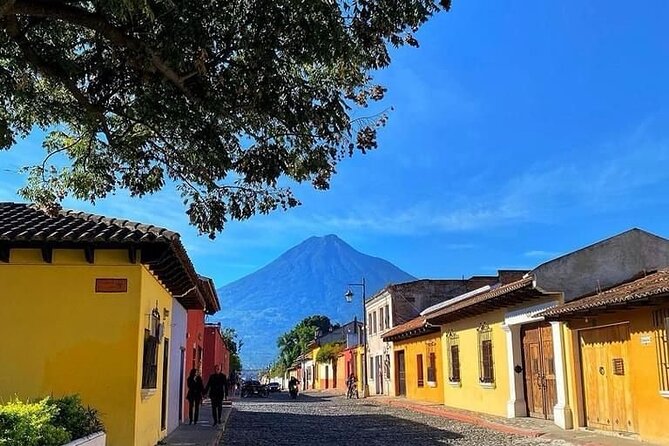 PRIVATE SHUTTLE AIRPORT/ANTIGUA - LAKE ATITLAN or VICEVERSA - Meeting your driver at La Aurora Airport