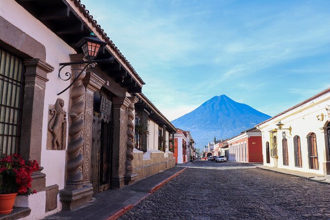 Private Tour of the Emblematic Streets of Antigua Guatemala - The guide’s role makes the biggest difference