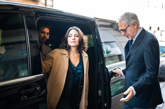 Private Transfer from Antigua Guatemala to Airport - How the $29 price works for different groups