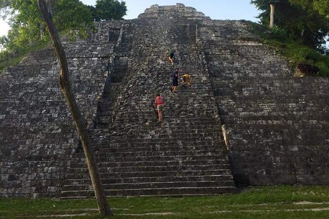 Private Yaxha Archaeological Sunset Tour - Lunch at El Portal de Yaxha