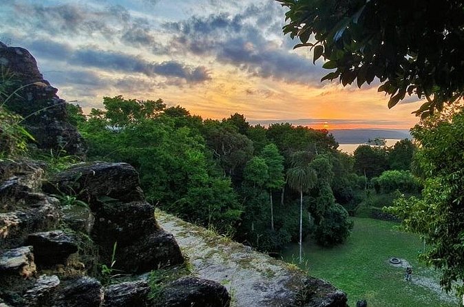 Private Yaxha Archaeological Sunset Tour - Two and a half hours among Yaxha’s temples