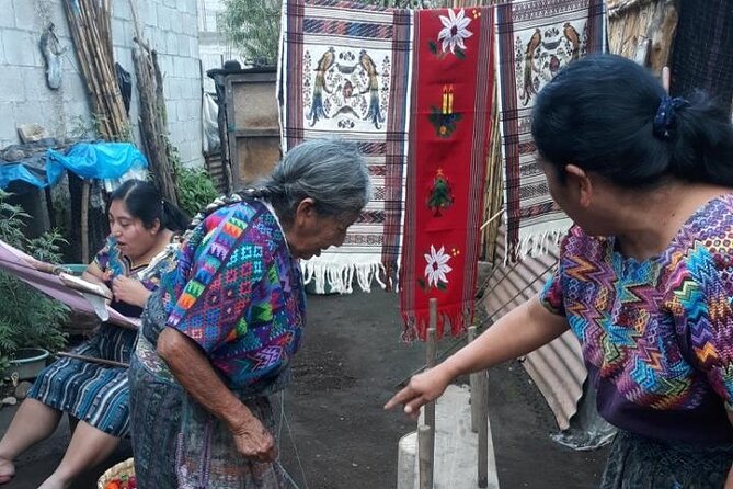 San Antonio Aguascalientes Weaving Tour from Antigua - Making corn tortillas before lunch