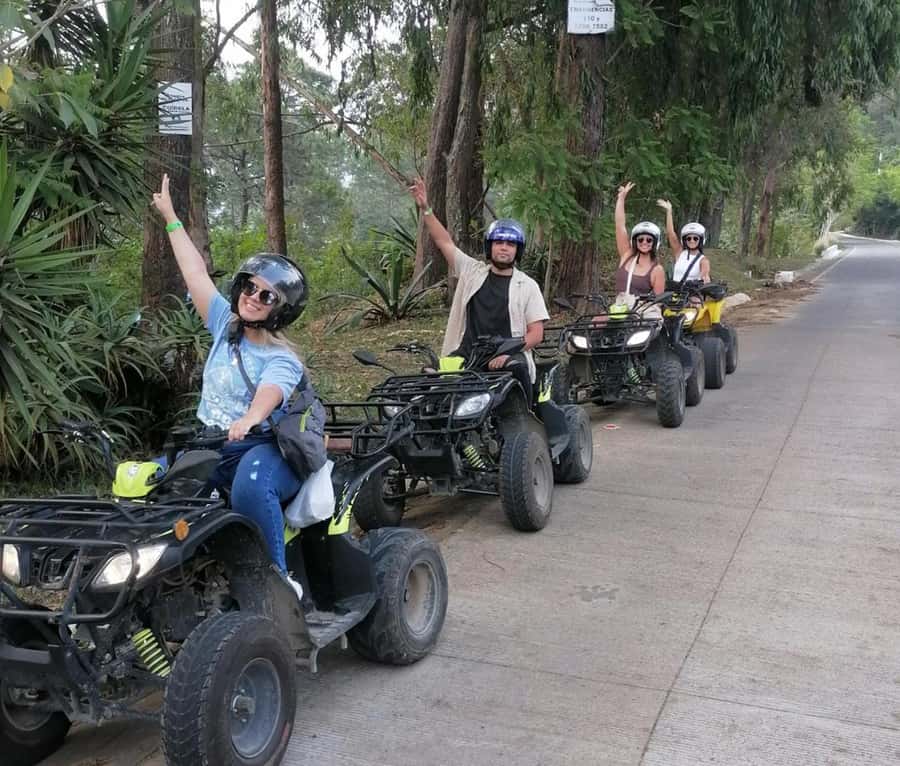 Sky high ATV adventure - El Hato Mountain: a slower stop for snacks and views