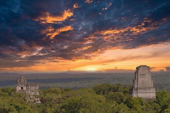 Tikal Day Tour From San Ignacio Belize - Entering Tikal and finding the main plazas