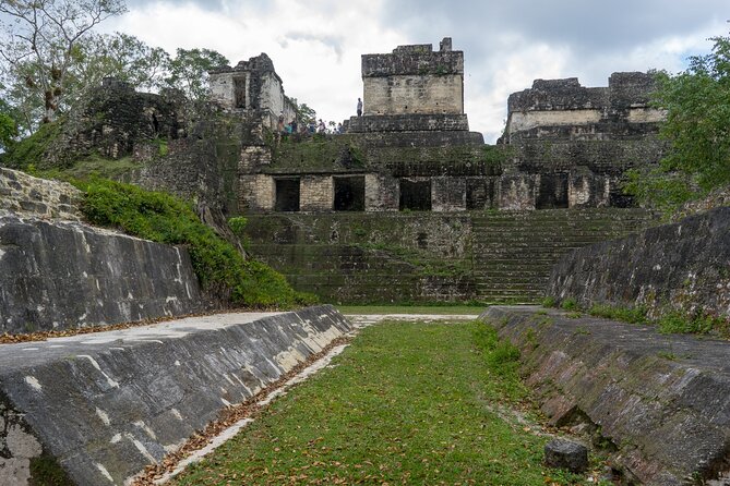 Tikal Ruins Day Tour from Flores - Meeting in Flores and riding to the park