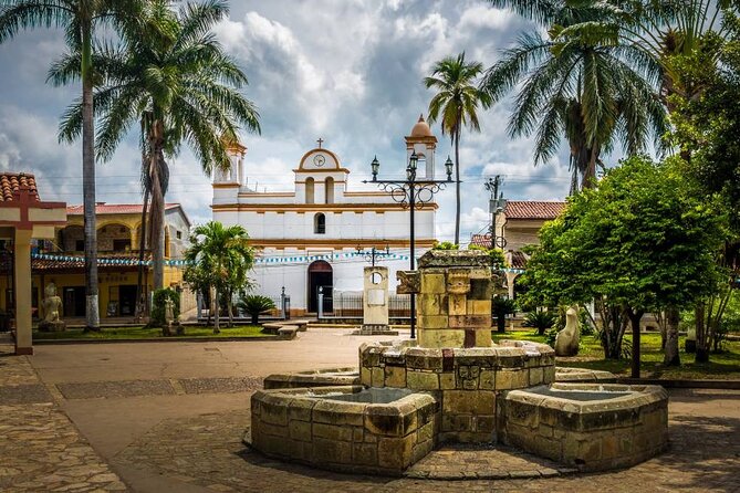 Tour a Copán Honduras Overnight. from Guatemala or Antigua. - An Overnight in Copán Ruinas