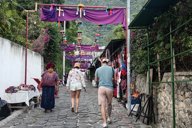 Tour of Scenic Villages: Santa Catarina and San Antonio Palopó - Textiles, shopping, and respectful visits