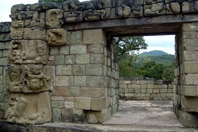 Tour to Copan Ruins Arqueological Site from Guatemala City - Three hours among Copán’s plazas and monoliths