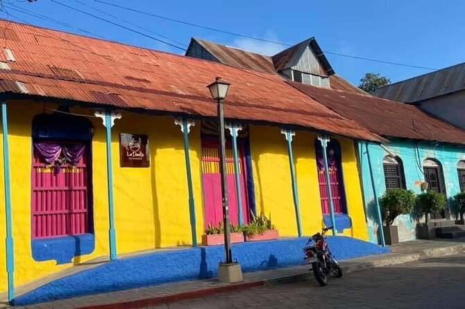 Treasures of the Mayan World: Tikal, Yaxha, Blue Crater, Flores Island - Flores Island: a relaxed walk after the jungle sites