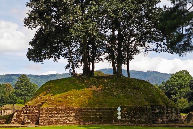 Visiting the archaeological site of Iximche - Three hours among Iximché’s ceremonial plazas